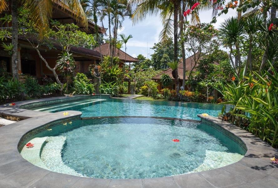 White House Hotel Ubud Eksteriør billede
