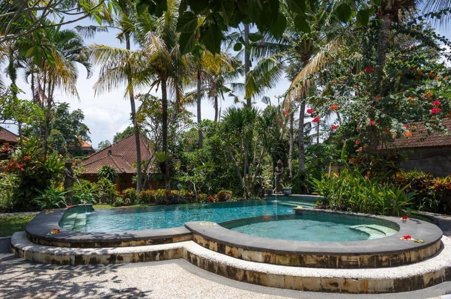 White House Hotel Ubud Eksteriør billede