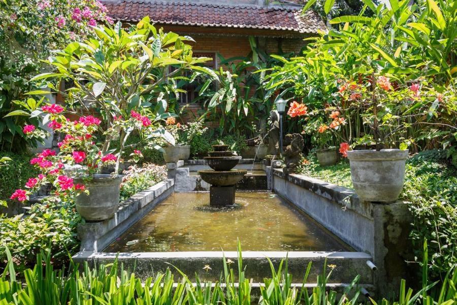 White House Hotel Ubud Eksteriør billede