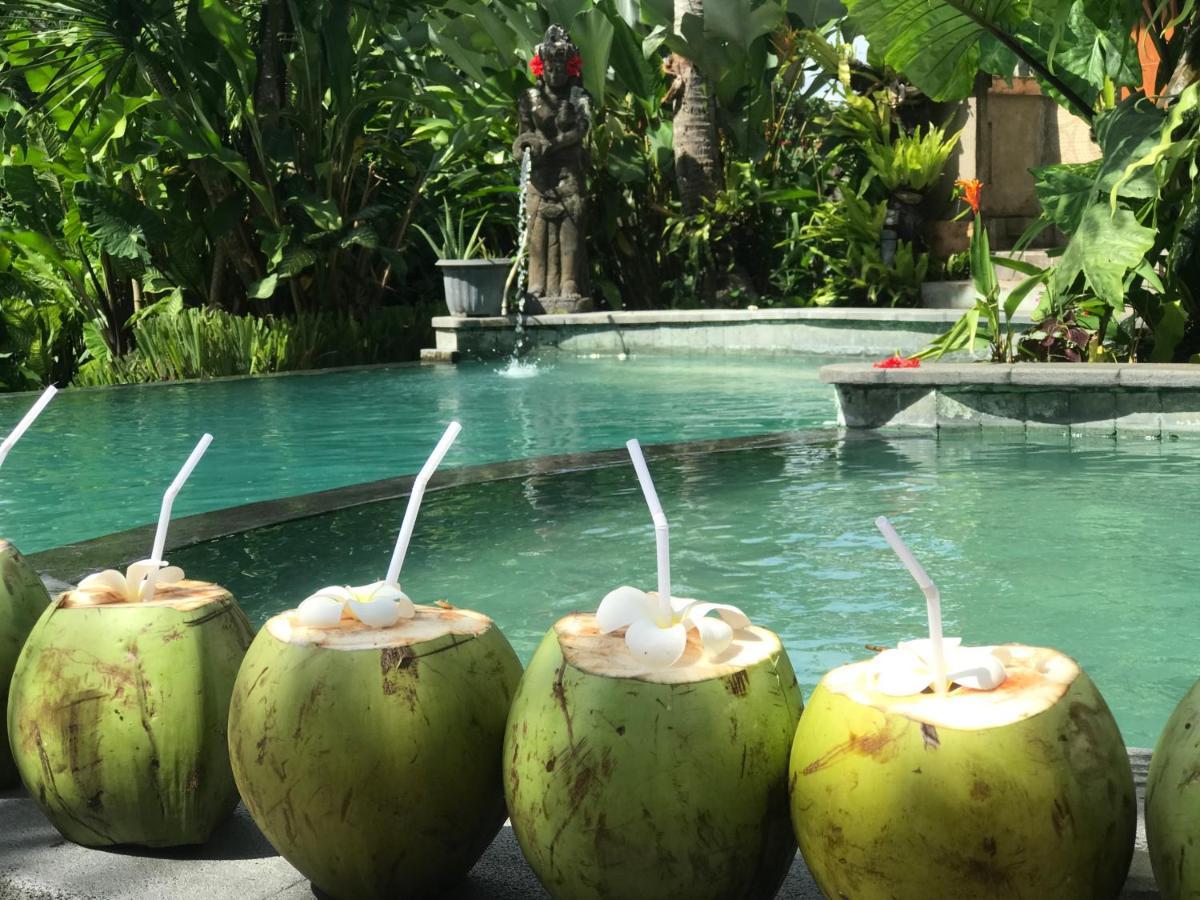 White House Hotel Ubud Eksteriør billede