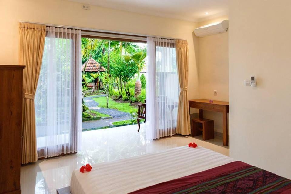 White House Hotel Ubud Eksteriør billede