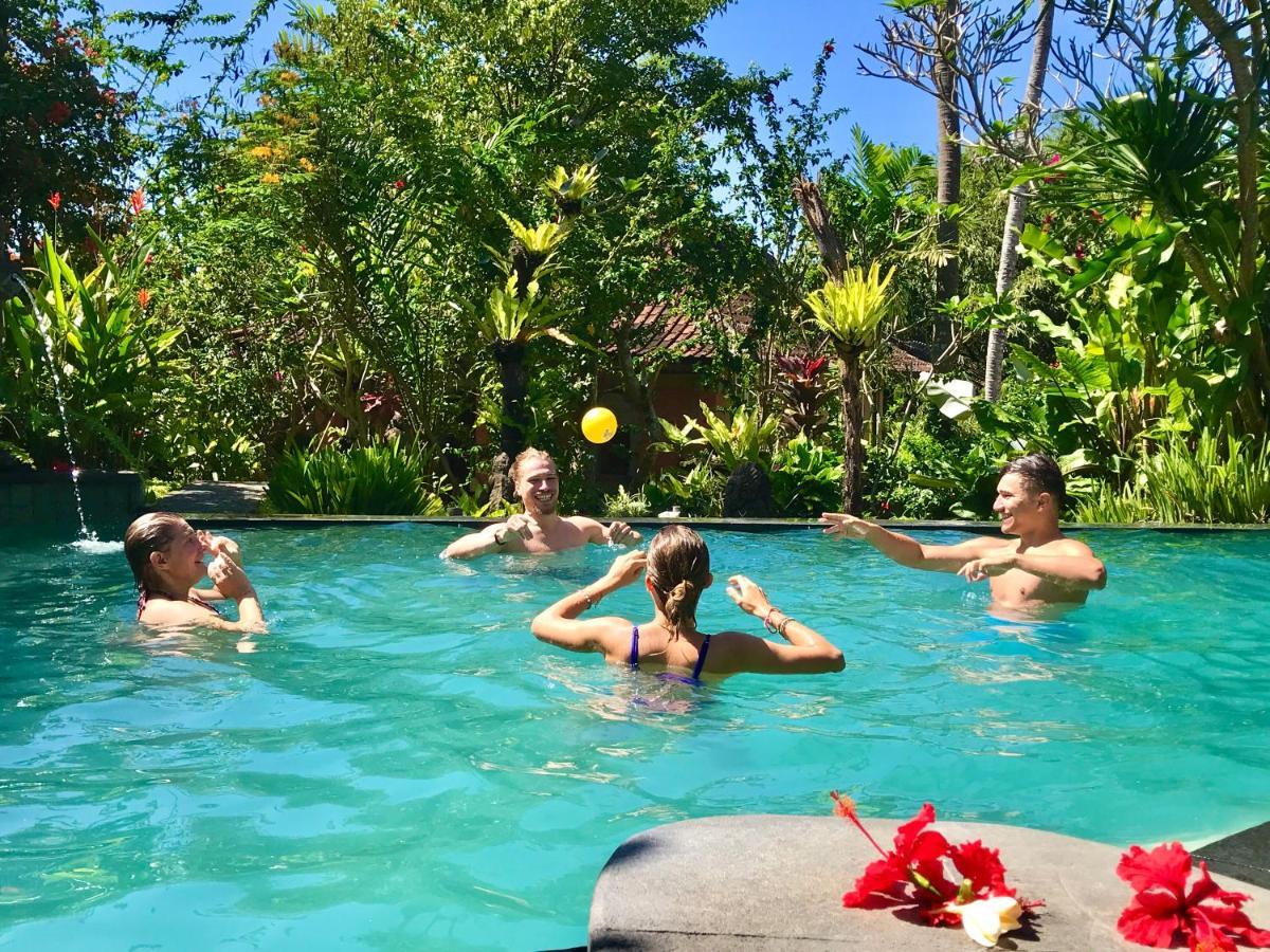 White House Hotel Ubud Eksteriør billede